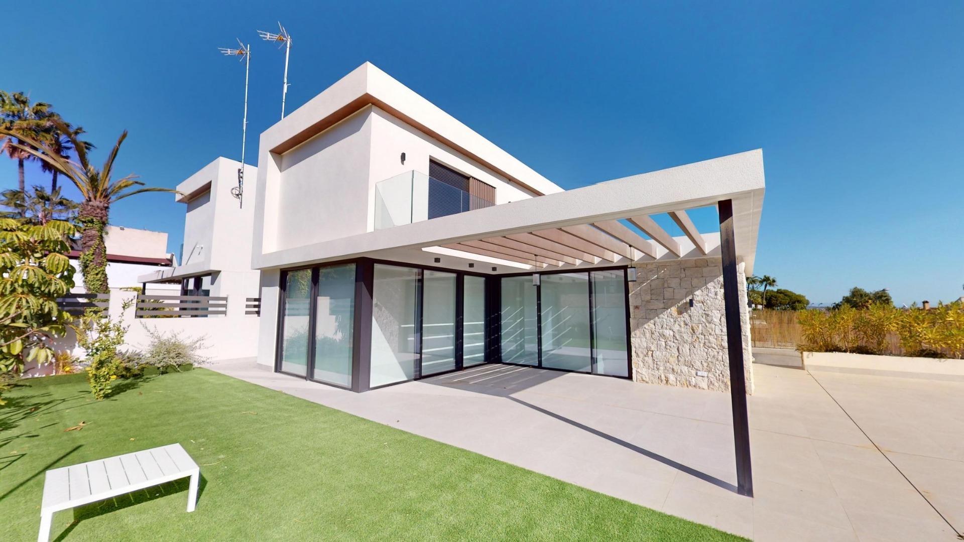 Villa <span>·</span>  <span>·</span> Alicante